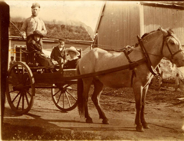 Mary, Bertha & Arnold in a stohlkjaere