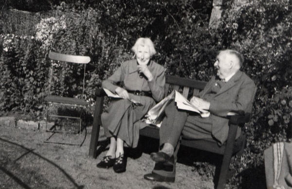 Mary Pollard and Bowes Morrell, October 1960